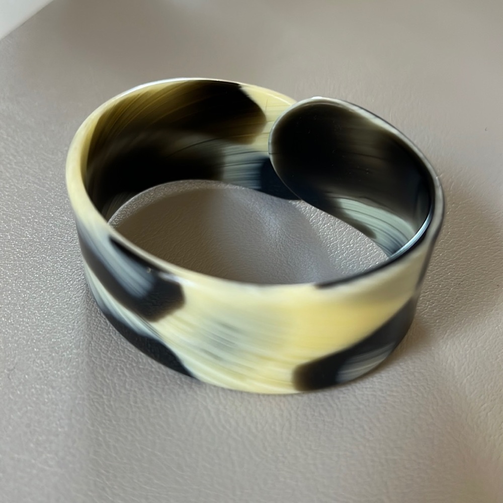 Madewell cuff bracelet resin tortoise EUC